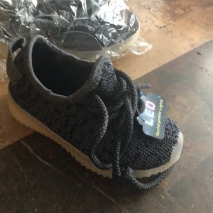 Led light up shoes